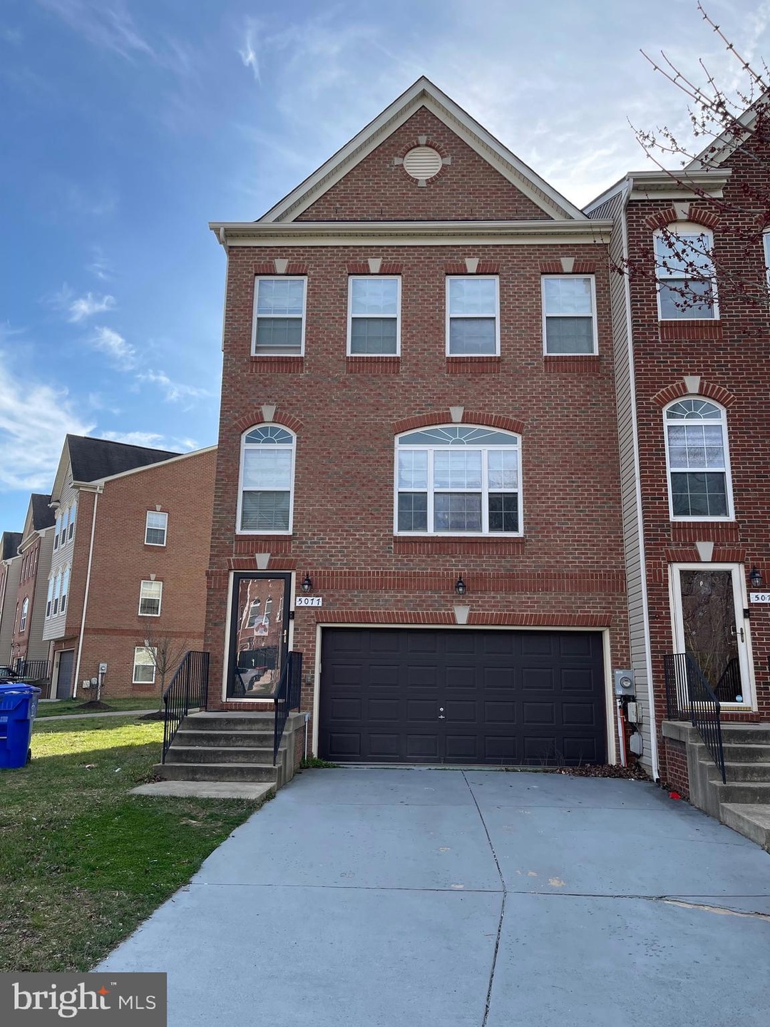 Sold $400,000 • Co-Listing Agent