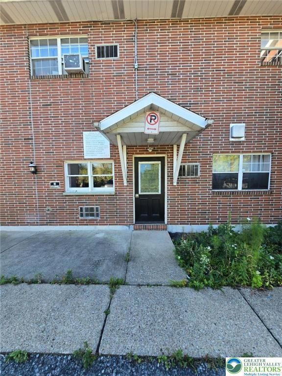 2027 Willow Park Rd unit 8, Bethlehem, PA 18020 - photo 1