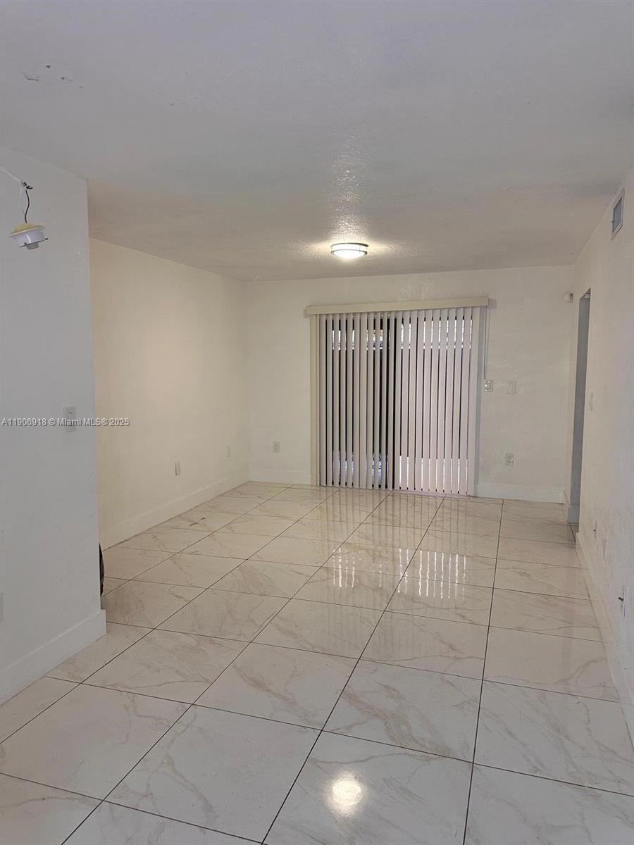 2314 W 62nd St unit 3, Hialeah, FL 33016 - photo 1