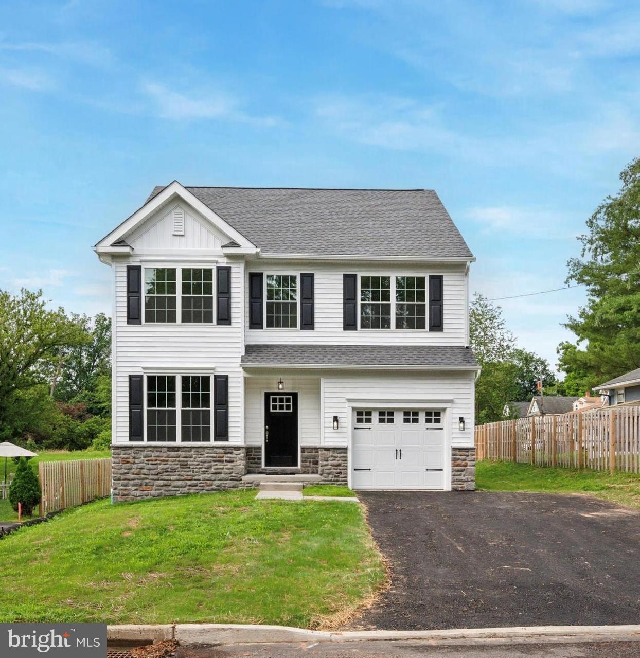 Sold $640,000 • Co-Listing Agent