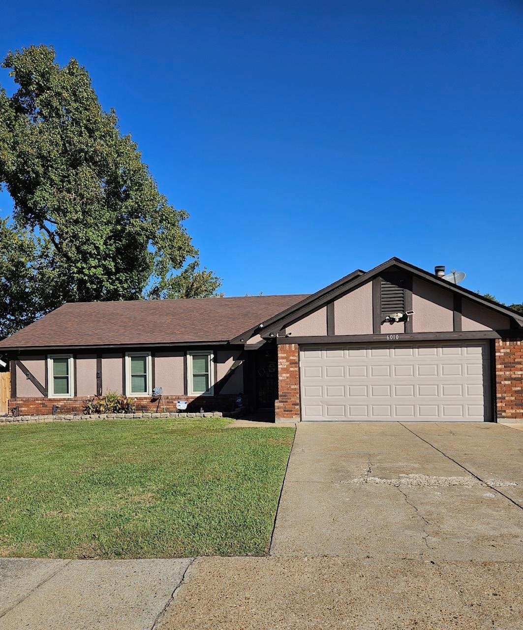 6010 Rosewind Cir W, Memphis, TN 38141 - photo 1