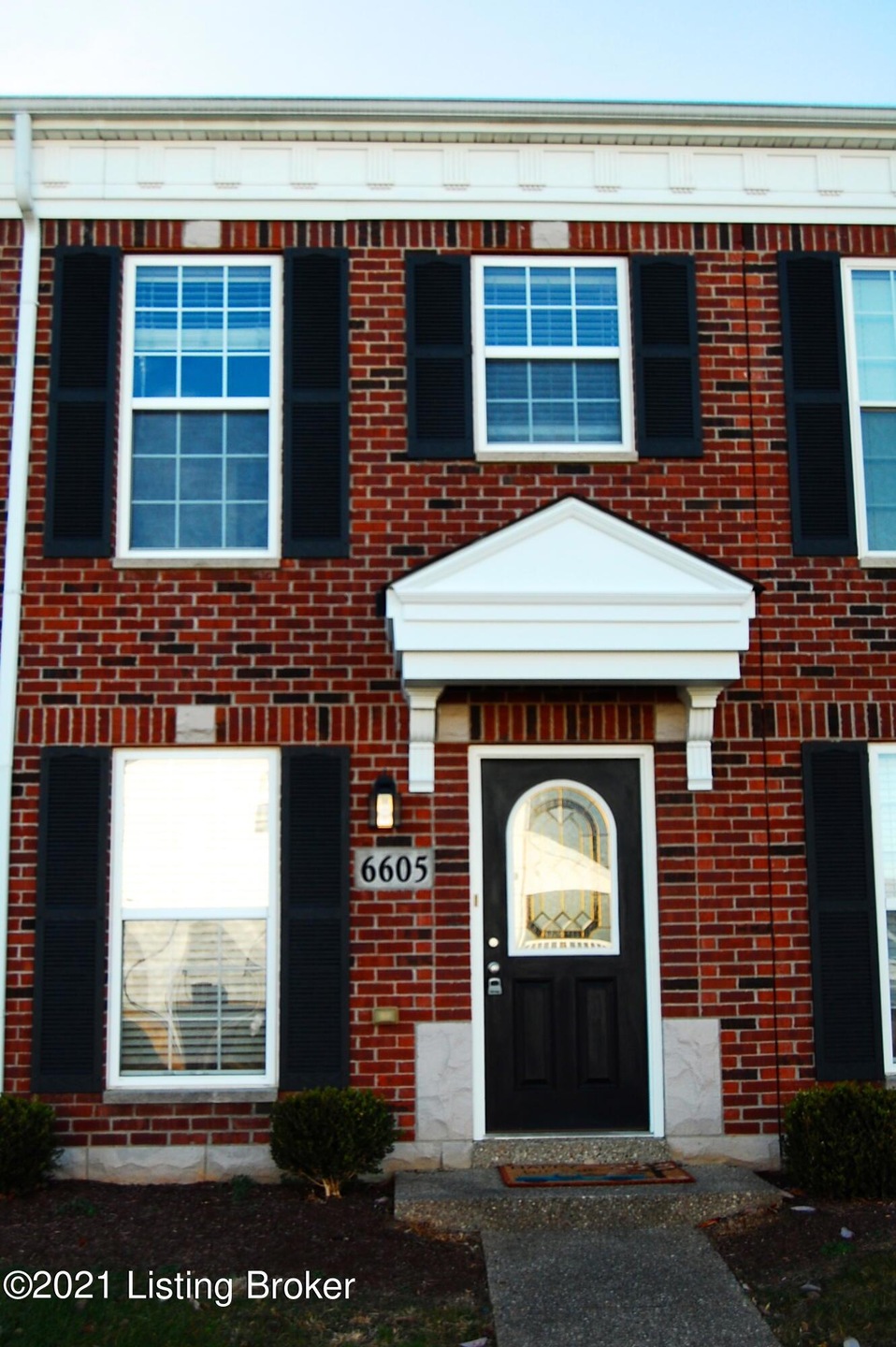 6605 Arbor Creek Dr unit 115, Louisville, KY 40228 - photo 1