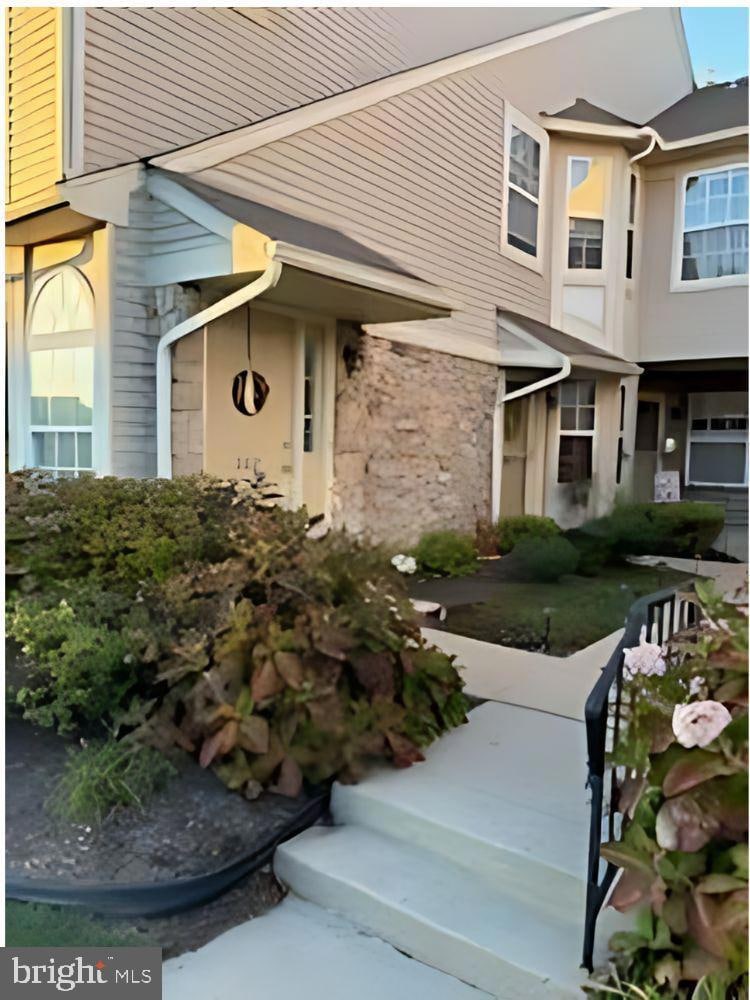 Under Contract $239,900