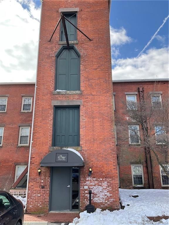 1 Russell St unit 19, Middletown, CT 06457 - photo 1