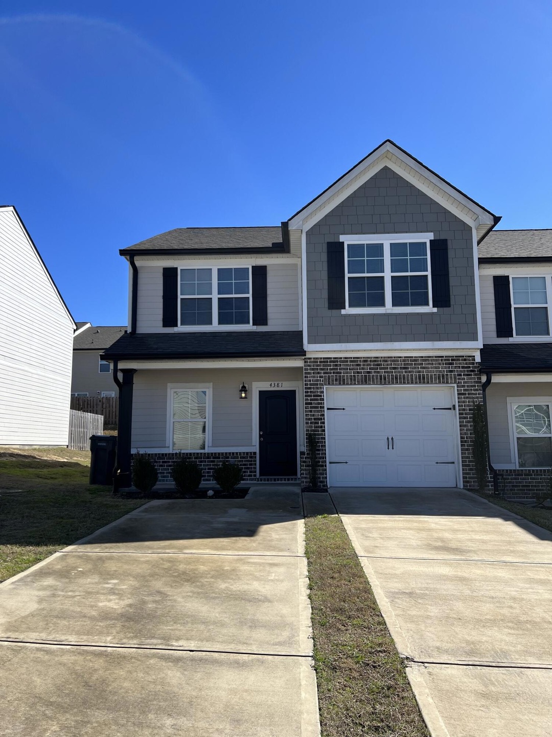 Beautiful townhome!