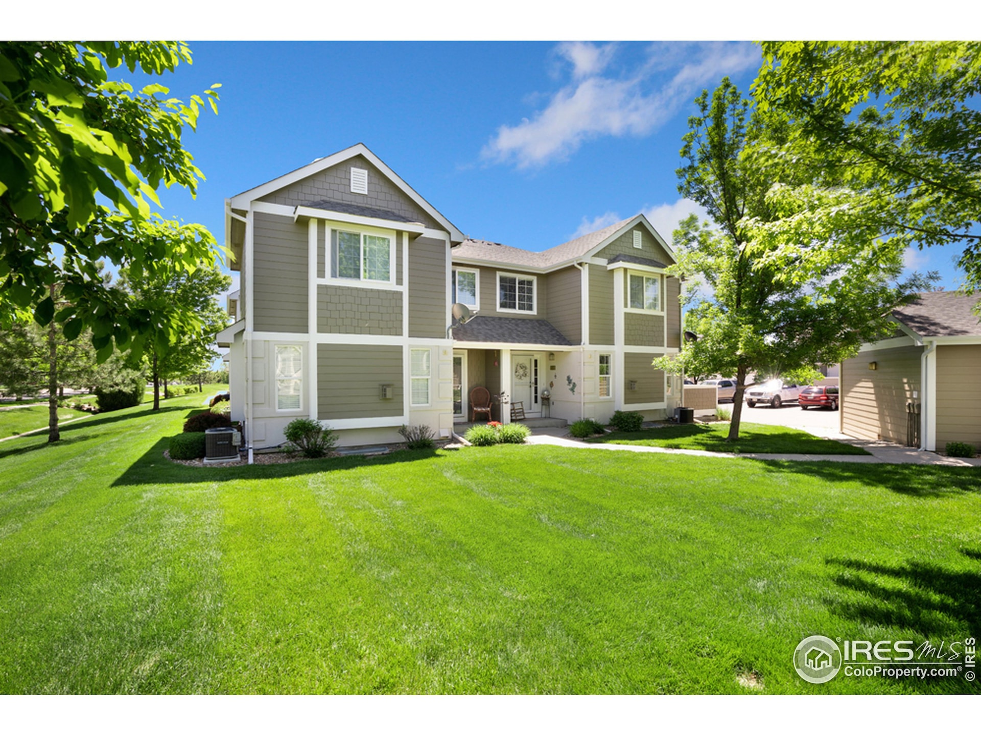 2027 Tonopas Court #101