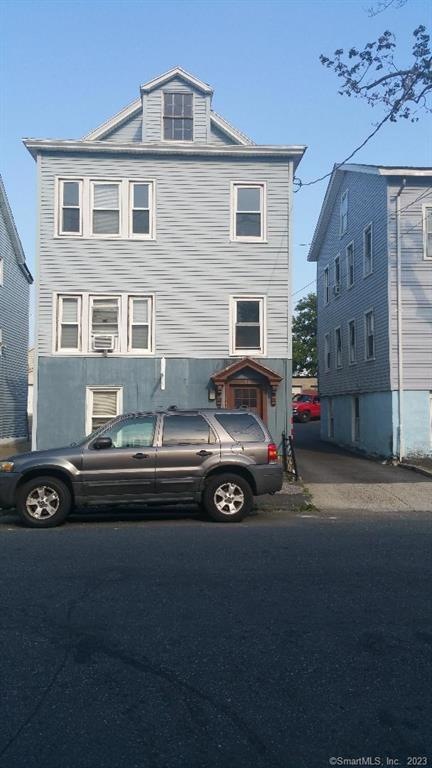146 Linen Ave unit 1, Bridgeport, CT 06604 - photo 1