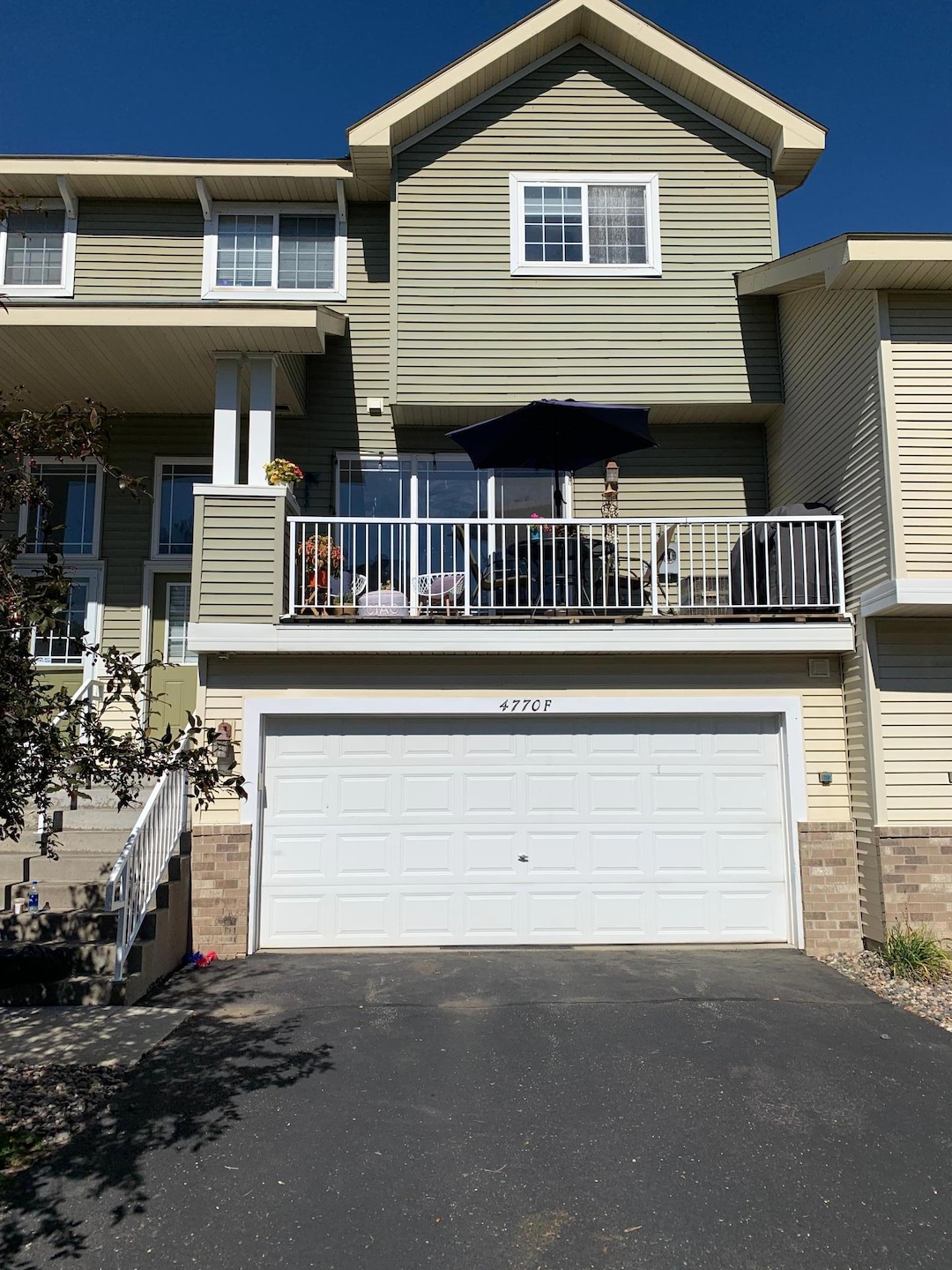 For Rent $2,100/month