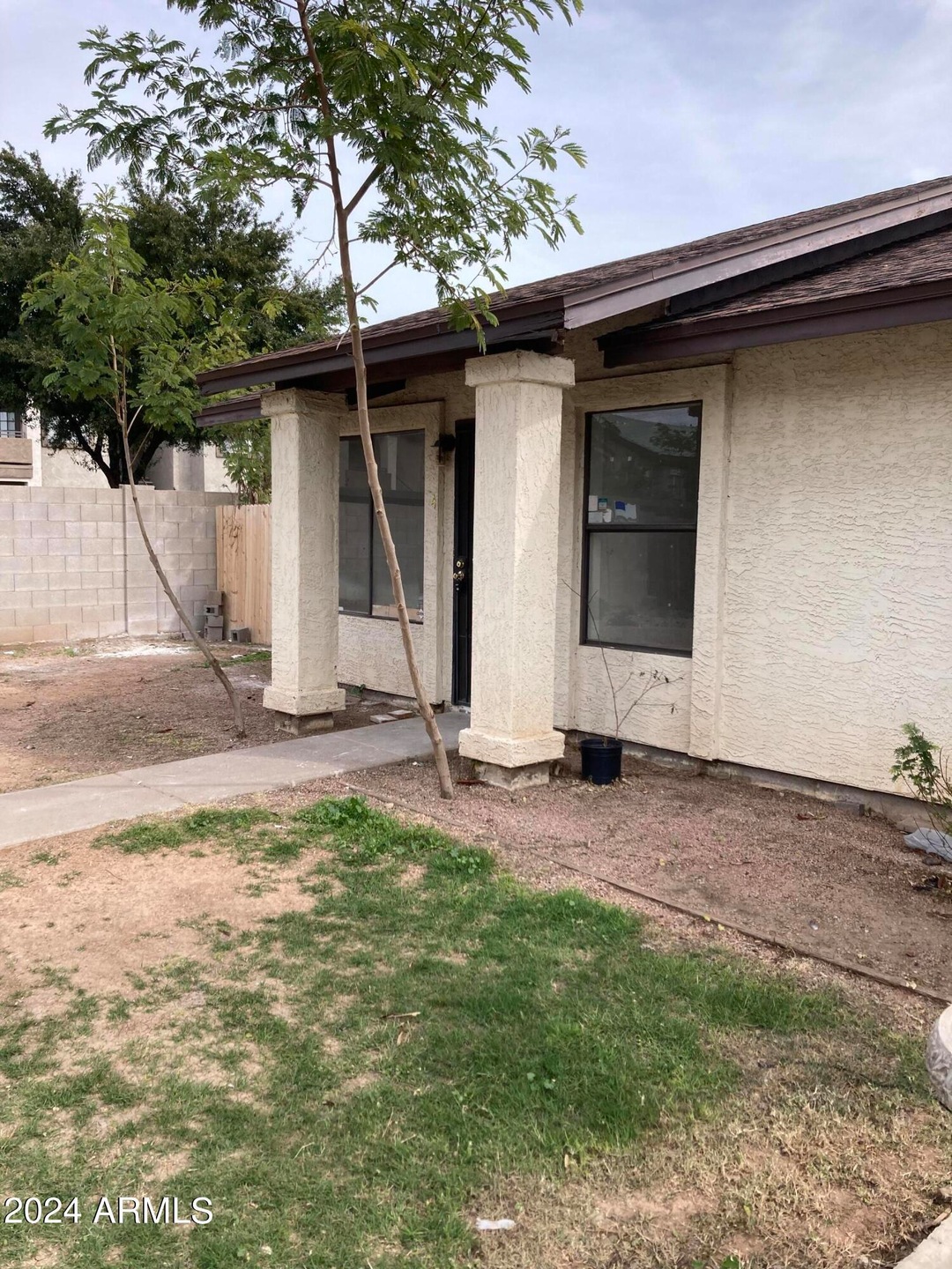 2848 E Capri Cir unit 4, Mesa, AZ 85204 - photo 1