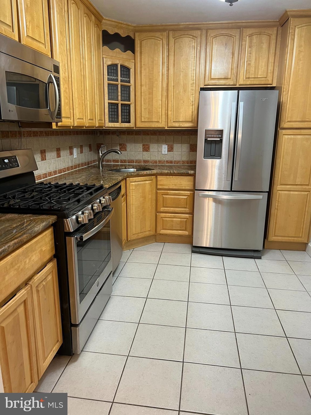 Kenwood Condominium, Bethesda, MD 20816 - photo 1