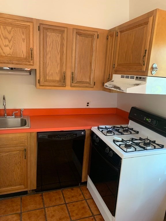 50 Vinal Ave unit 3, Somerville, MA 02143 - photo 1