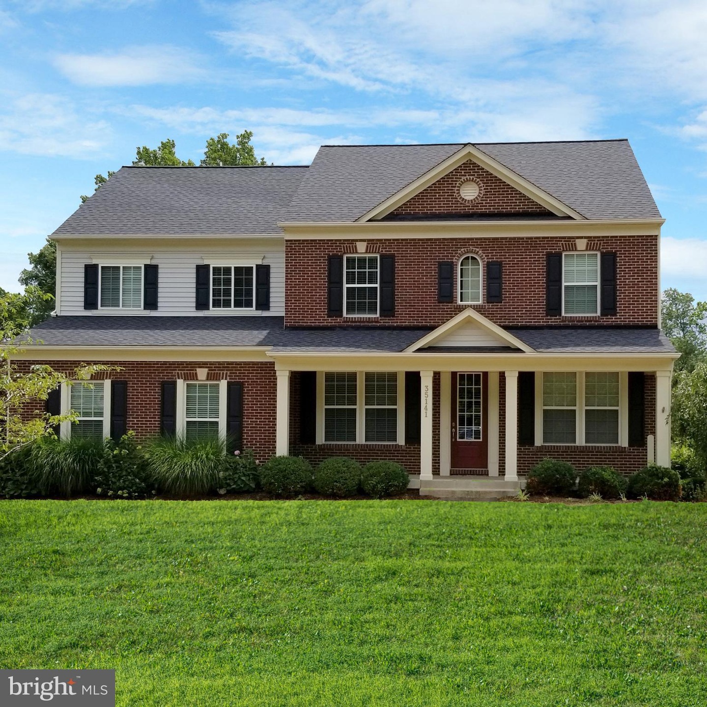 35141 Round Knoll Ct, Round Hill, VA 20141 - photo 1