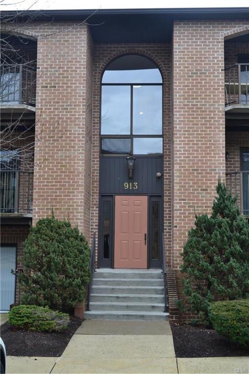 913 Cold Spring Rd, Allentown, PA 18103 - photo 1