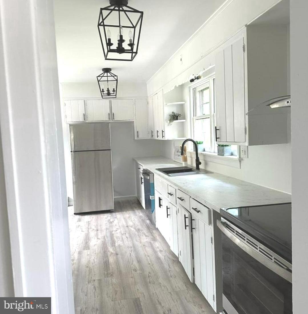 415 Arch St unit 1, Spring City, PA 19475 - photo 1