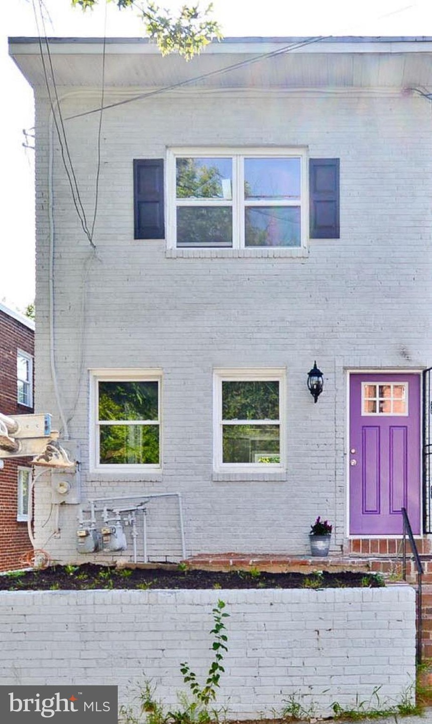 335 54th St NE, Washington, DC 20019 - photo 1