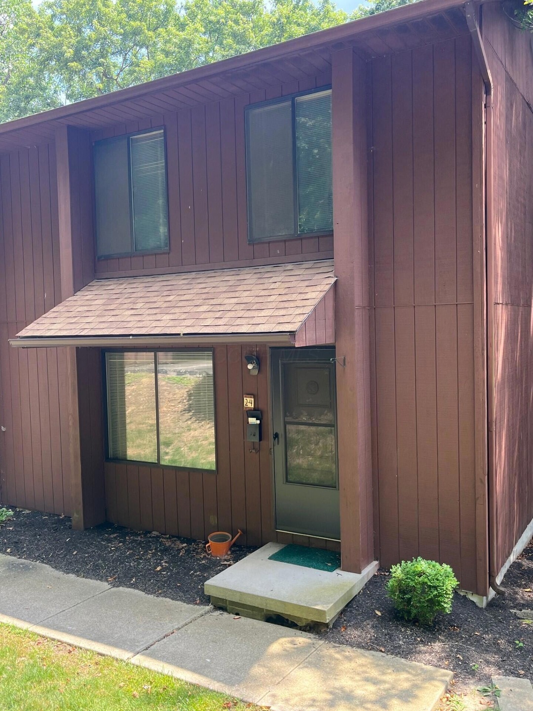 1442 Londondale Pkwy unit 2-4, Newark, OH 43055 - photo 1