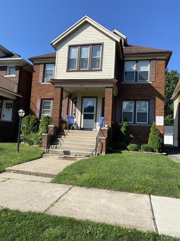 1127 Beaconsfield Ave, Grosse Pointe Park, MI 48230 - photo 1