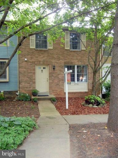 11526 Ivy Bush Ct, Reston, VA 20191 - photo 1