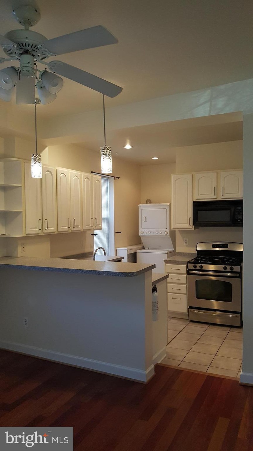 1401 Hull St unit 1, Baltimore, MD 21230 - photo 1