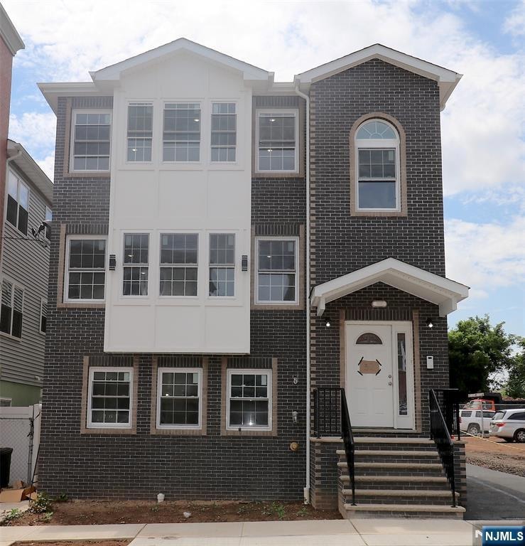 32 Garibaldi Ave, Newark, NJ 07114 - photo 1