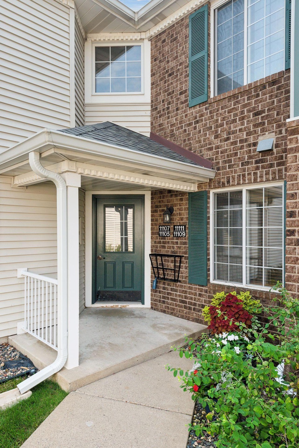 11109 Oregon Cir, Bloomington, MN 55438 - photo 1