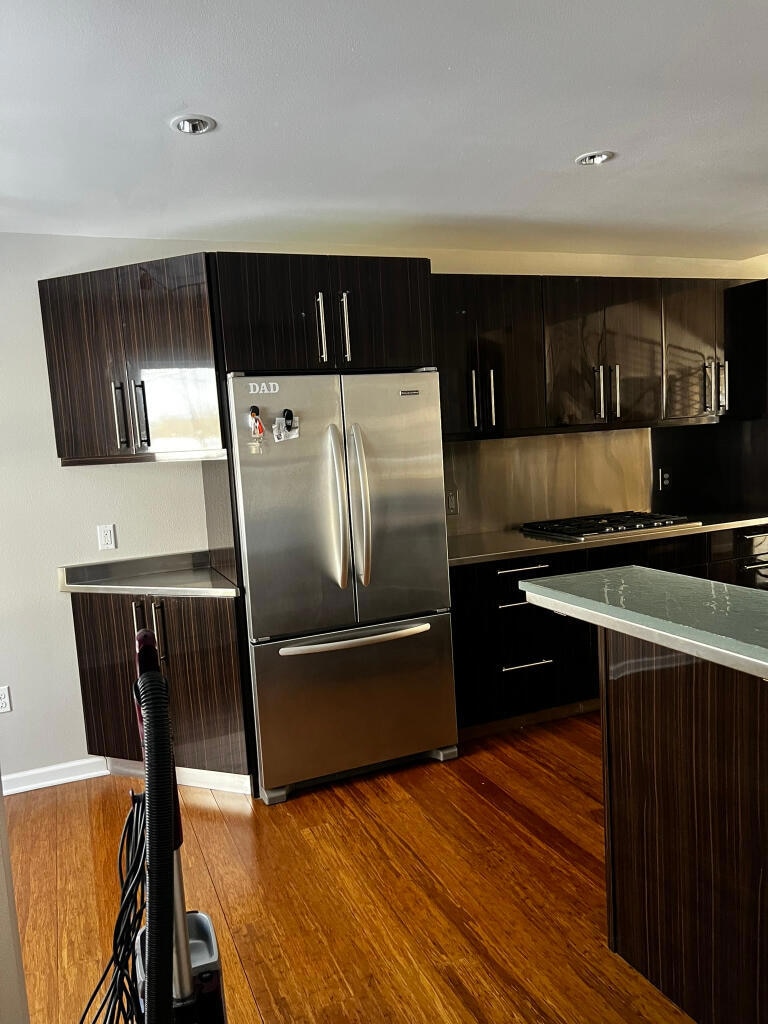 Sold $640,000