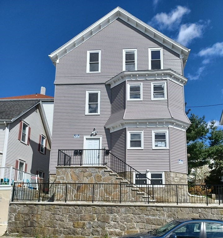 218 Albion St unit 220, Fall River, MA 02723 - photo 1