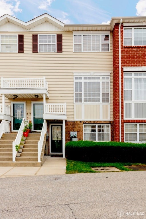 Sold $370,000 • Co-Listing Agent