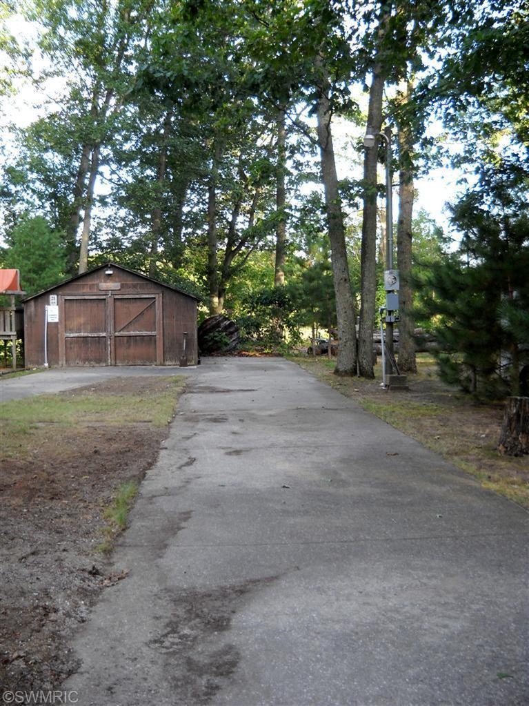 9546 Jerome Ave, Bitely, MI 49309 - photo 1