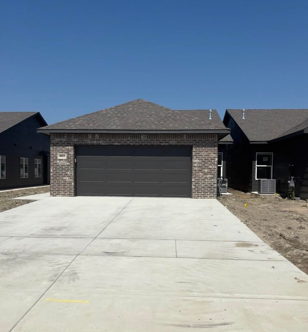 4915 N Vassar Ave, Wichita, KS 67220 - photo 1