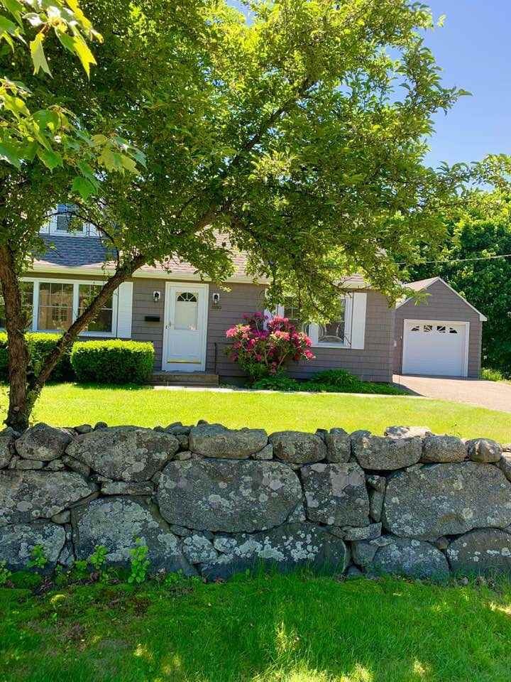 880 Woodbury Ave, Portsmouth, NH 03801 - photo 1