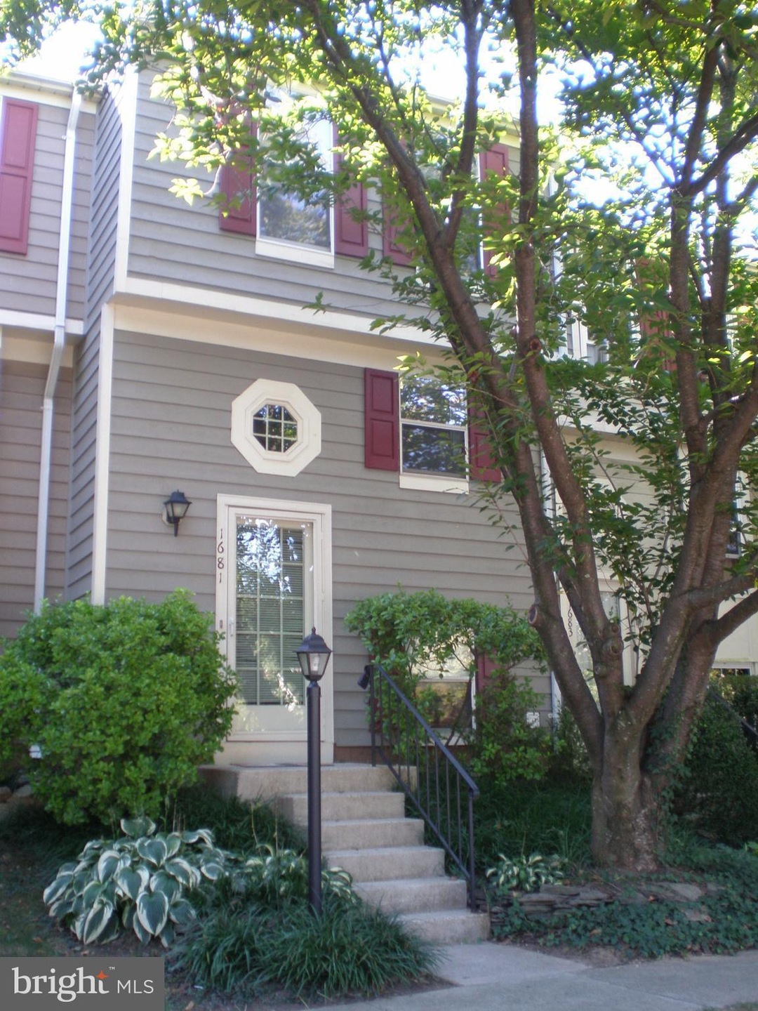 1681 Fieldthorn Dr, Reston, VA 20194 - photo 1