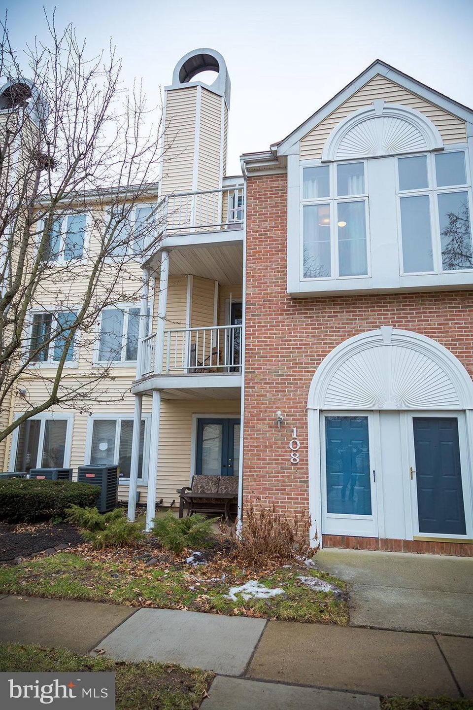 108 Pamela Ct unit 610, Levittown, PA 19057 - photo 1