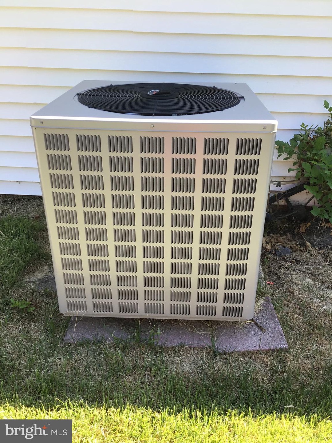 12 Edgemont Ln, Willingboro, NJ 08046 - photo 1