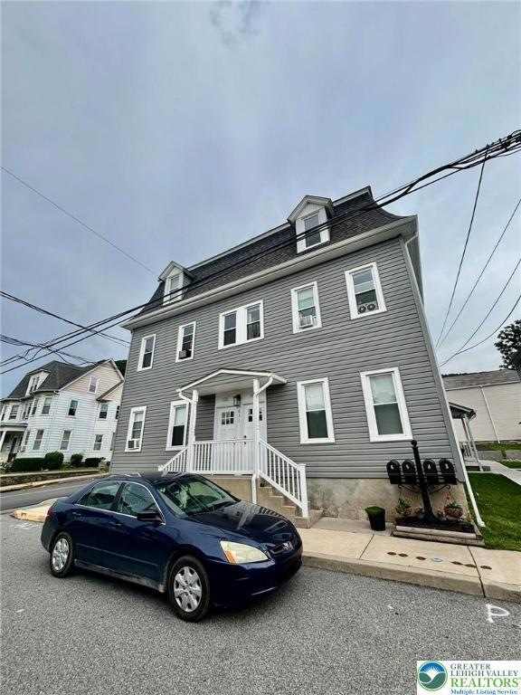 631 Pen Argyl St unit 5, Pen Argyl, PA 18072 - photo 1