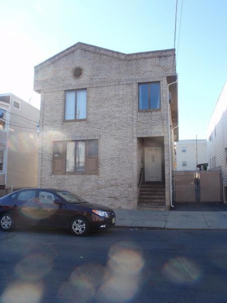 662-664 4th St, Newark, NJ 07107 - photo 1