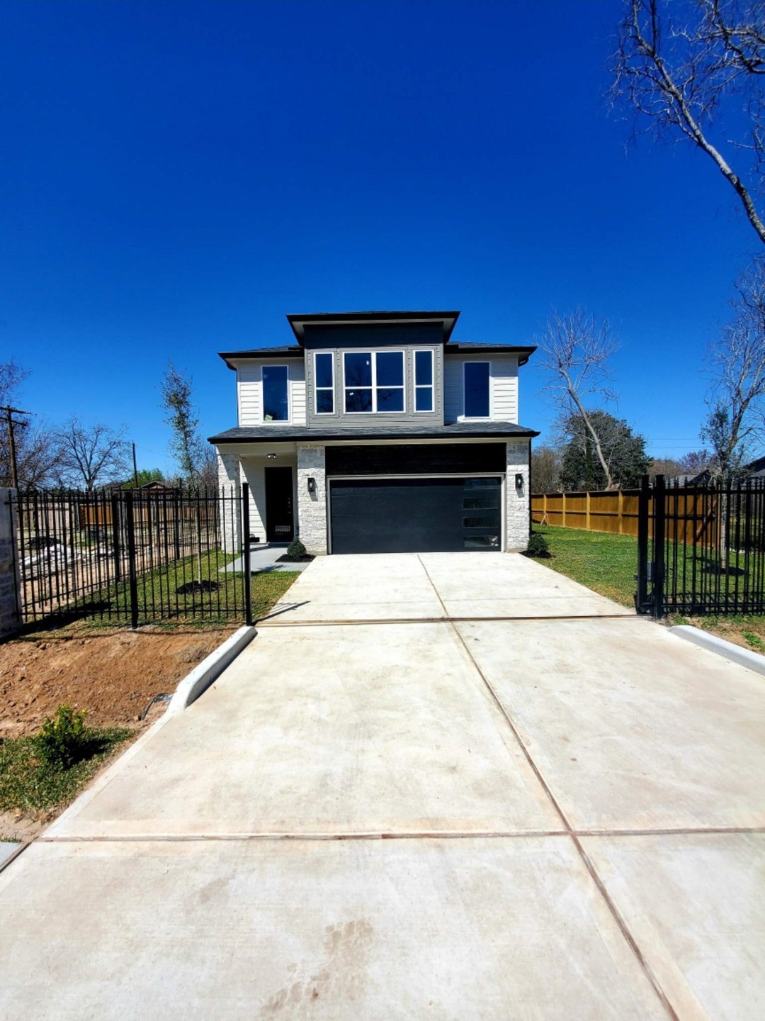 2700 Ferguson Way, Houston, TX 77088 - photo 1