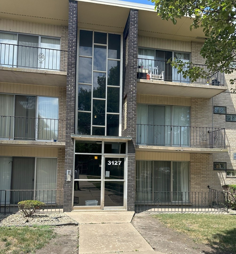 3127 Bernice Rd unit 2, Lansing, IL 60438 - photo 1