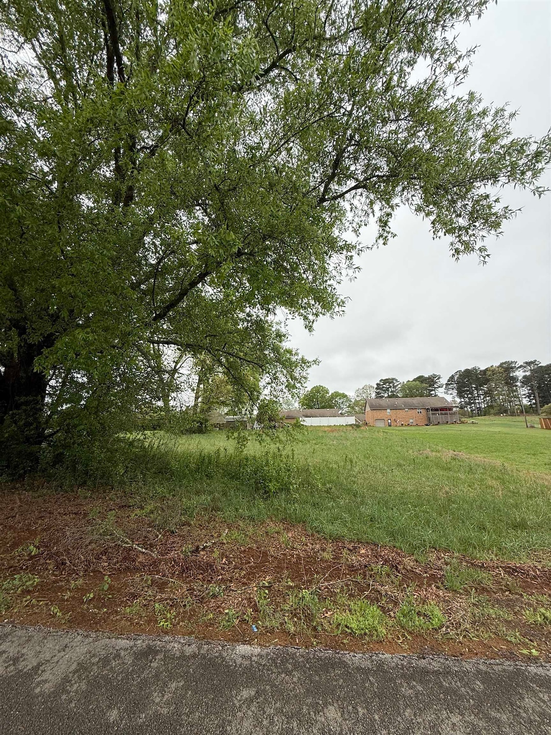 324 Oakview Cir, Killen, AL 35645 - photo 1