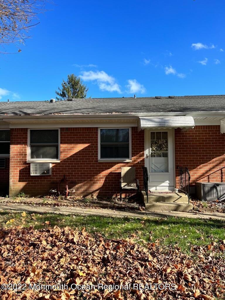 9H Hamilton Ln, Whiting, NJ 08759 - photo 1