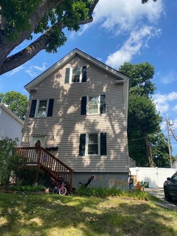 20 Milton St, Worcester, MA 01605 - photo 1