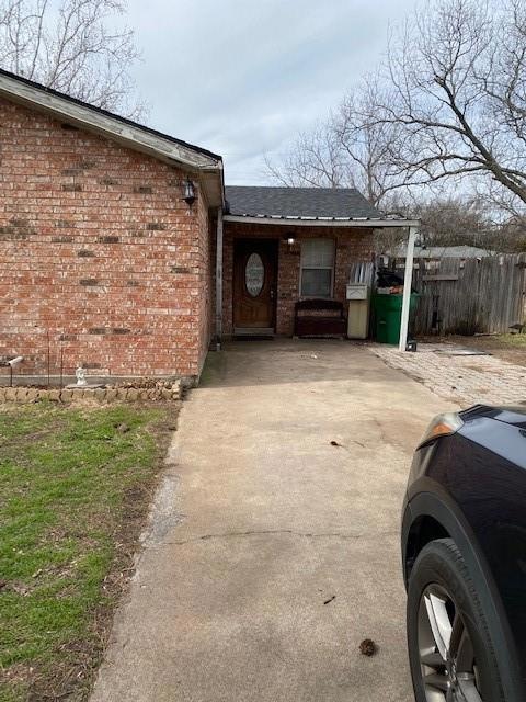 501 N Sewell Dr, Decatur, TX 76234 - photo 1