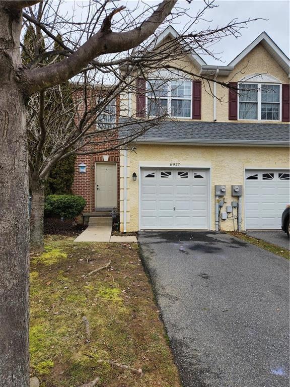 6917 Hunt Dr, Macungie, PA 18062 - photo 1