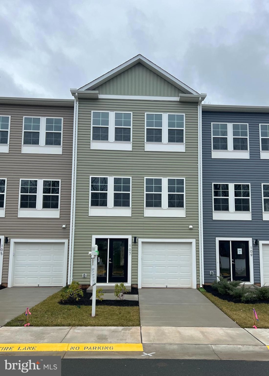 107 Sage Creek Ct, Manassas Park, VA 20111 - photo 1