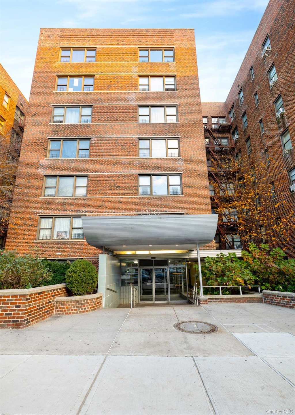 3130 Grand Concourse unit 2J, Bronx, NY 10458 - photo 1
