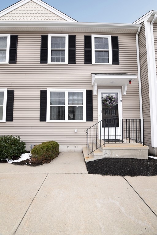 70 Boxberry Ln, Rockland, MA 02370 - photo 1