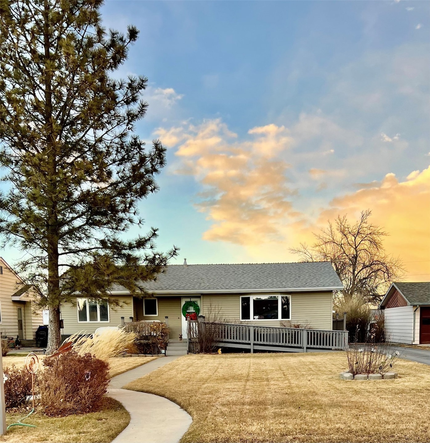 For Sale $379,900 • Co-Listing Agent