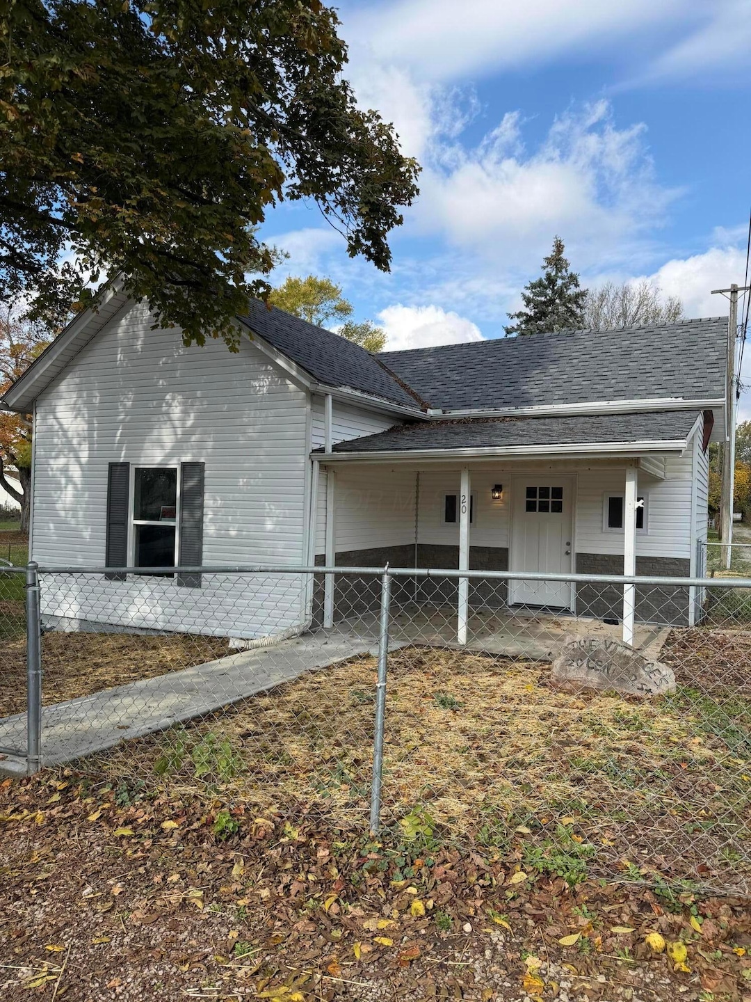 20 Center St, New Holland, OH 43145 - photo 1