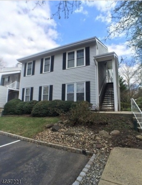 82 Junco Ct, Three Bridges, NJ 08887 - photo 1