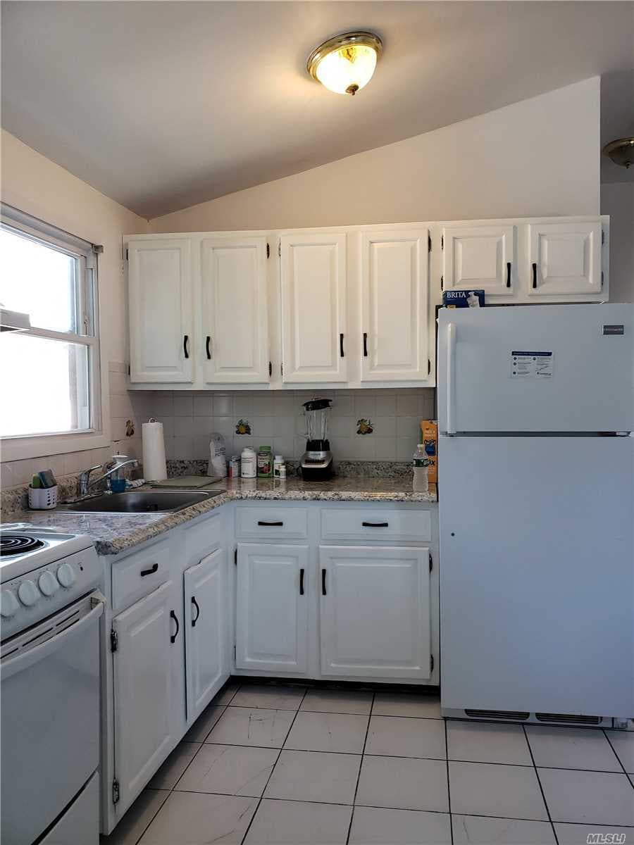 32 Edgewood Rd unit 2, Port Washington, NY 11050 - photo 1